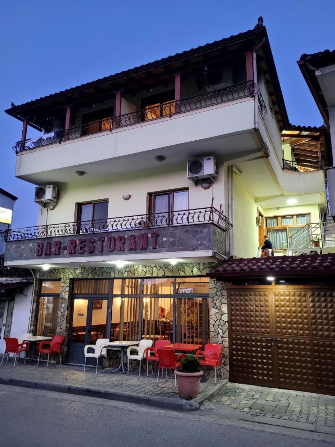 Nako Guest House Bar&Restaurants Permet Exterior photo